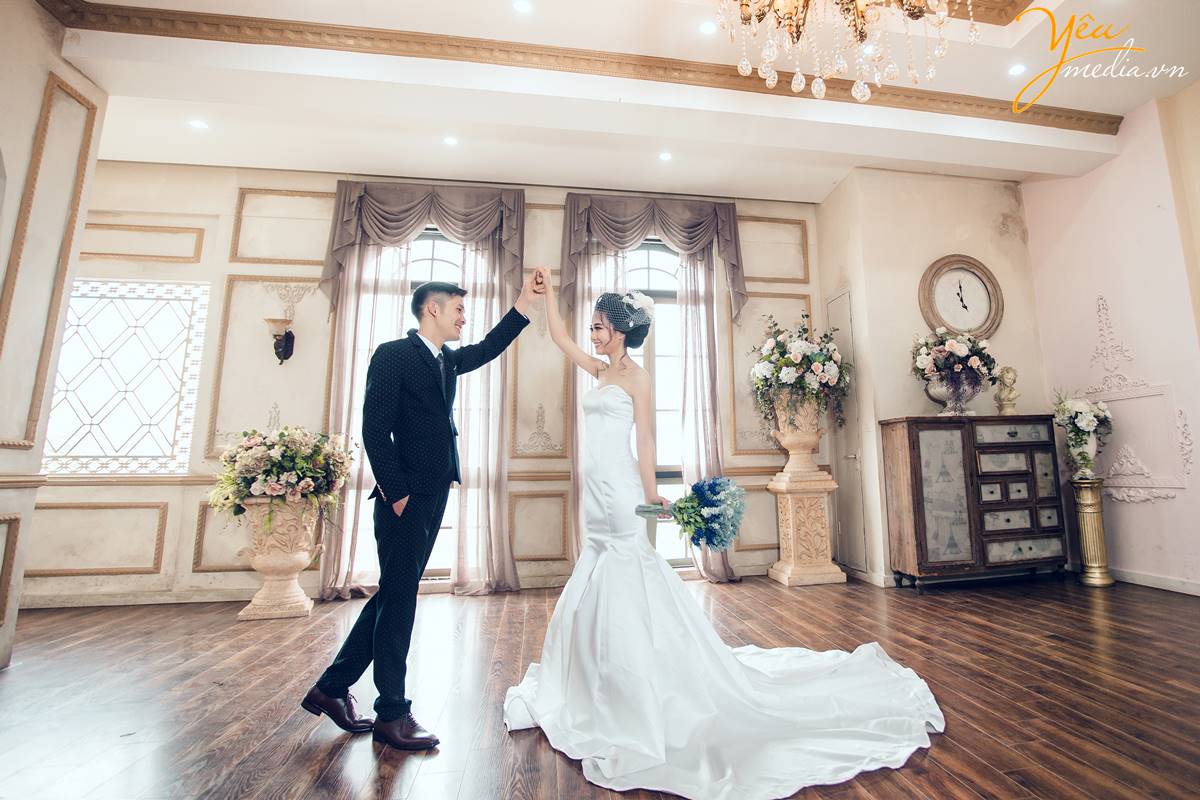 chụp ảnh cưới tại phim trường Santorini Park