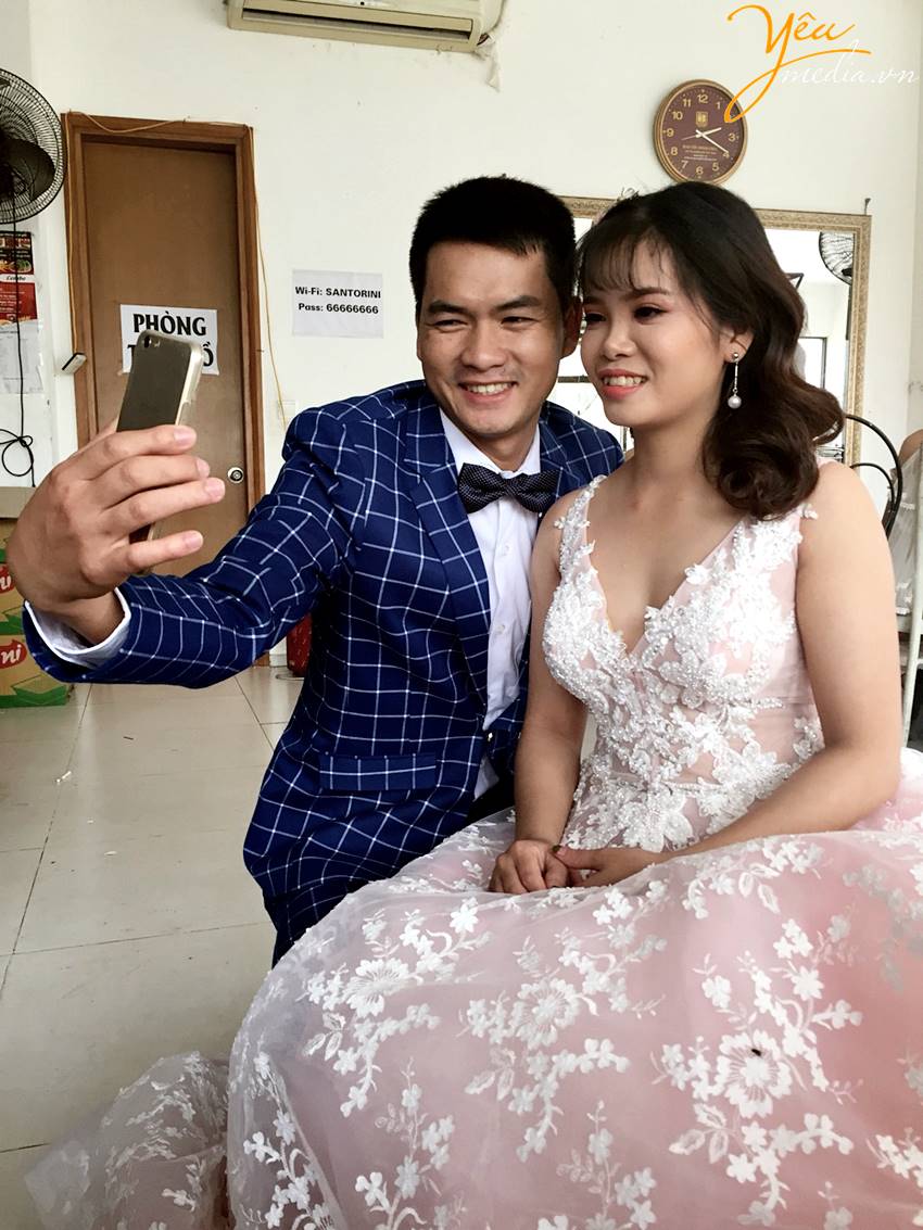 chụp ảnh cưới tại Santorini Park