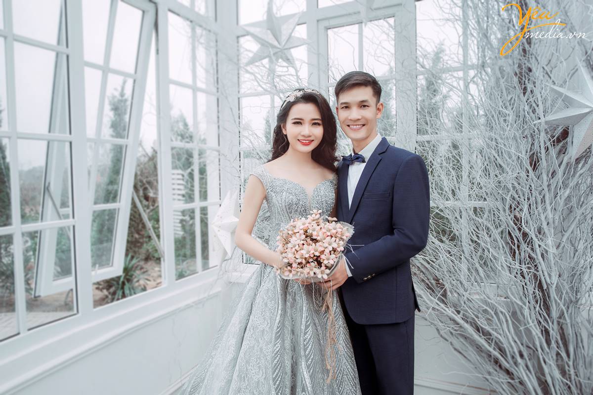 chụp ảnh cưới tại phim trường Santorini Park