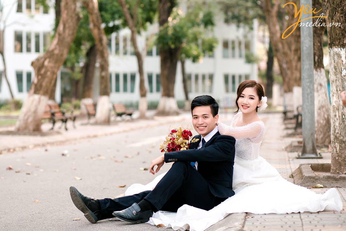 chụp ảnh cưới tại Đại học Bách Khoa
