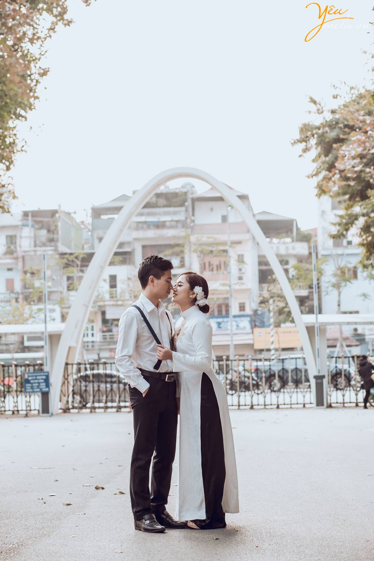 chụp ảnh cưới tại Đại học Bách Khoa