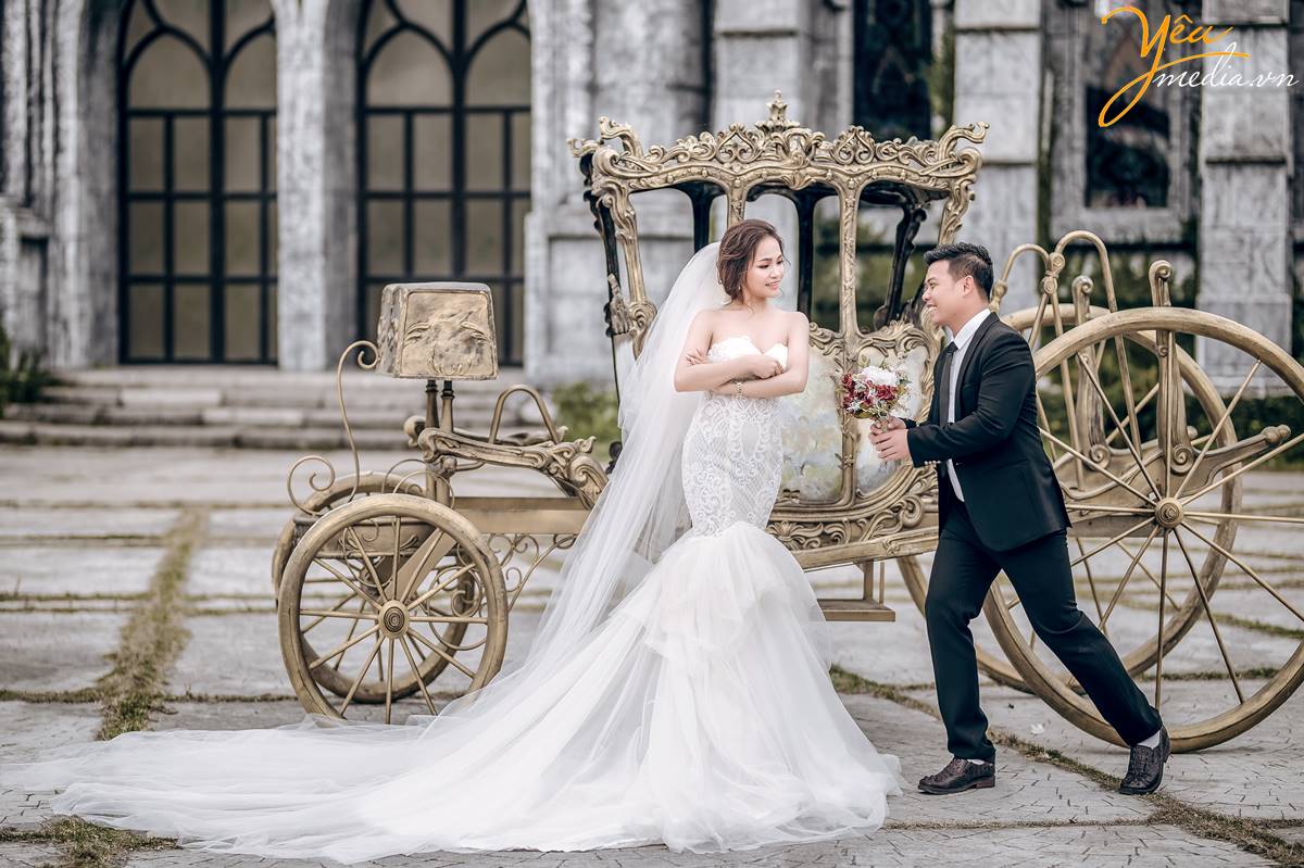 Album ảnh cưới đẹp chụp tại Smiley Ville và Santorini Vibes Cafe