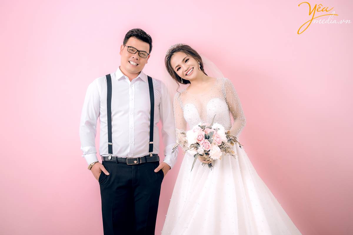 Album ảnh cưới đẹp chụp tại Smiley Ville và Santorini Vibes Cafe