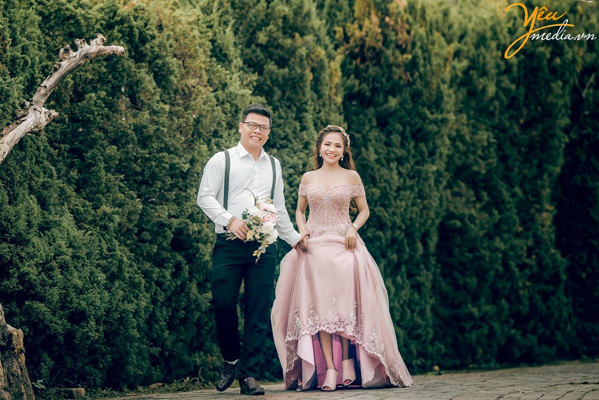 Album ảnh cưới đẹp chụp tại Smiley Ville và Santorini Vibes Cafe