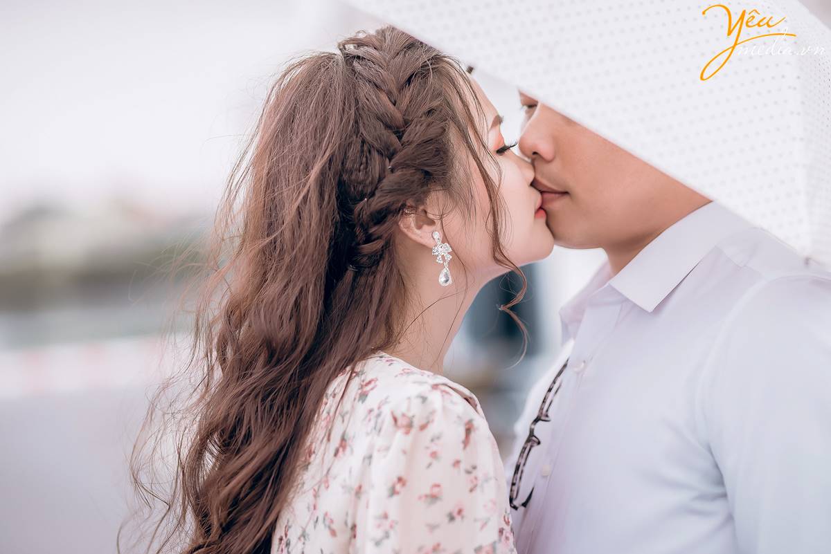 Album ảnh cưới đẹp chụp tại Smiley Ville và Santorini Vibes Cafe