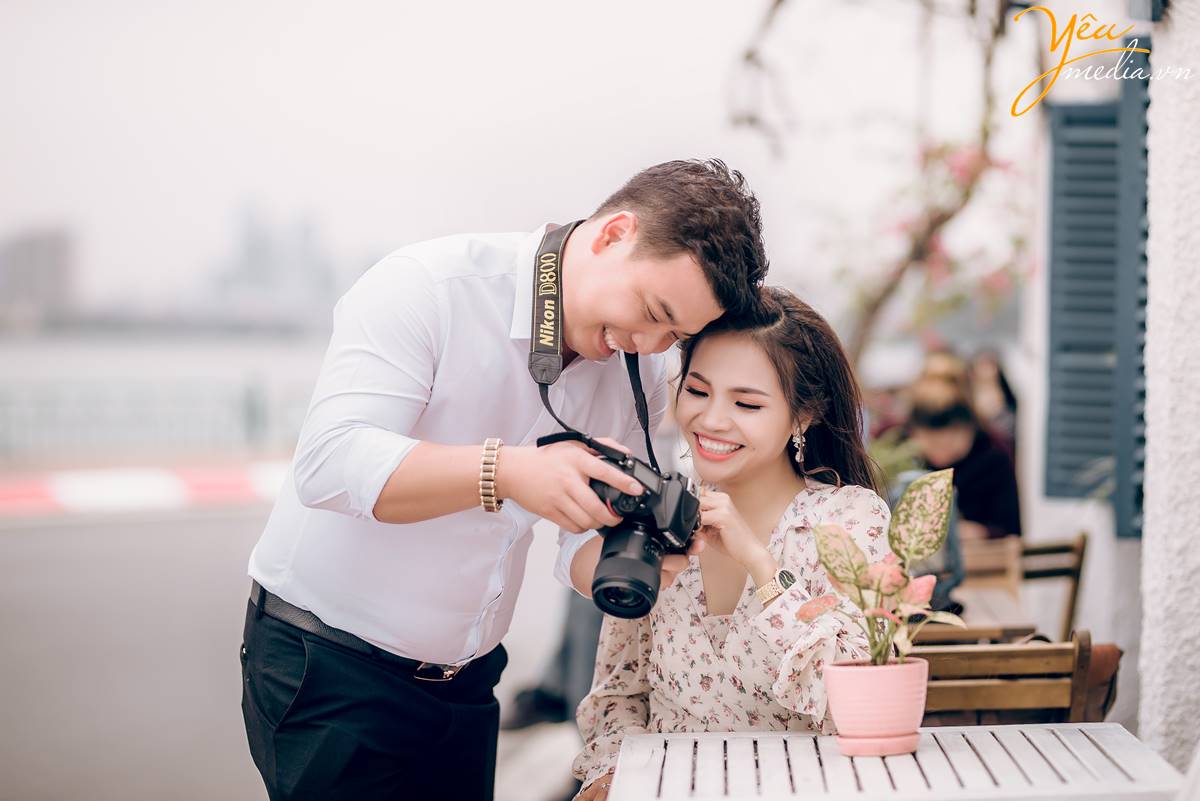 Album ảnh cưới đẹp chụp tại Smiley Ville và Santorini Vibes Cafe