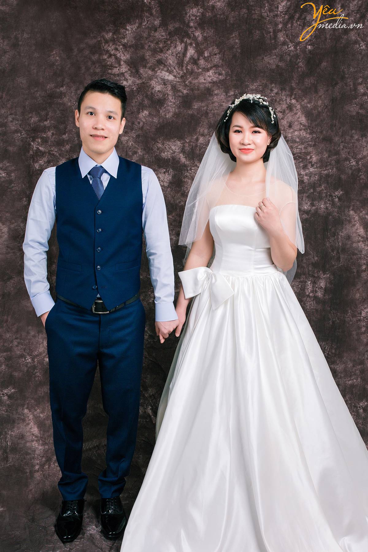 chụp ảnh cưới tại studio