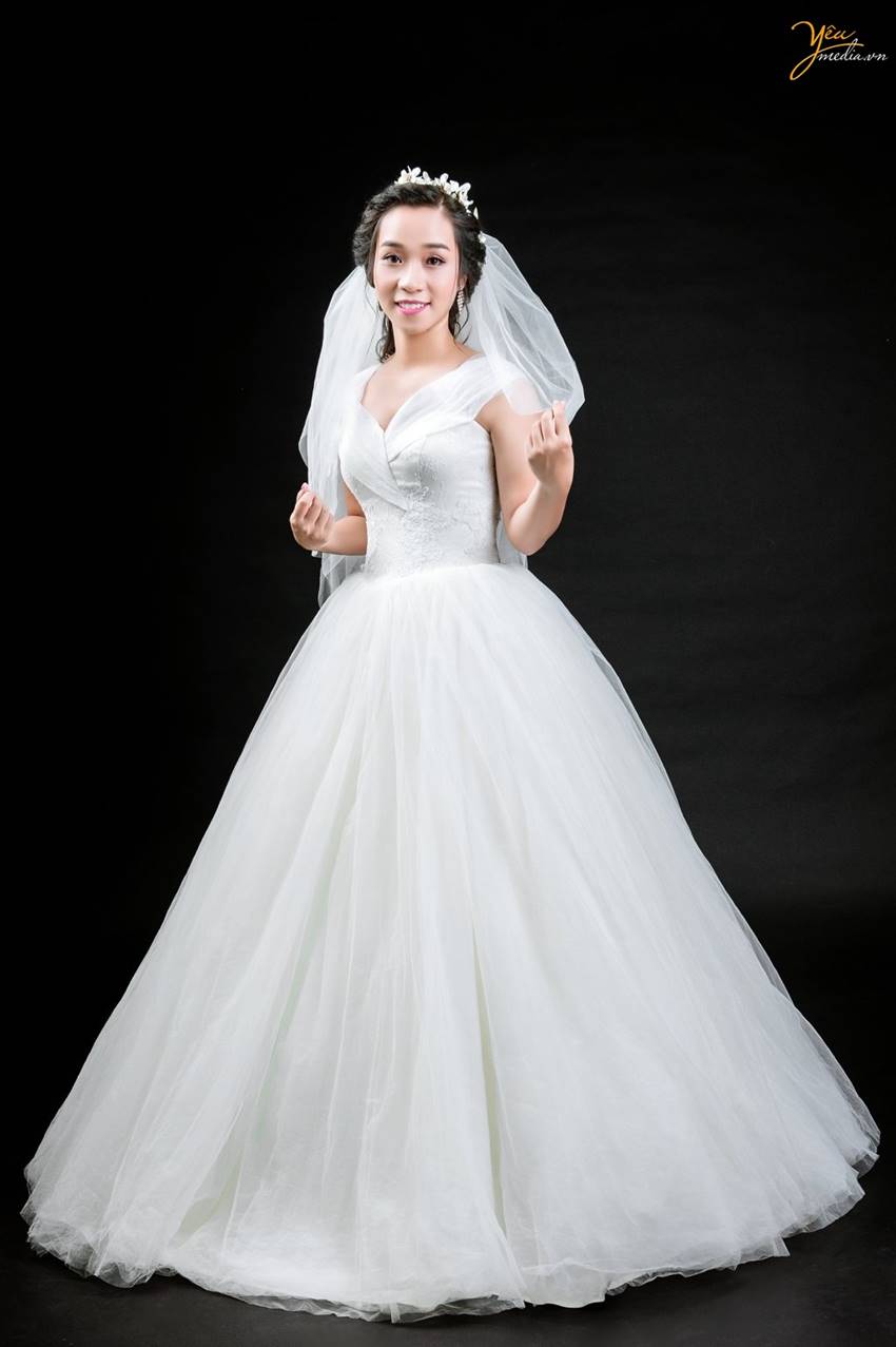 chụp ảnh cưới tại studio