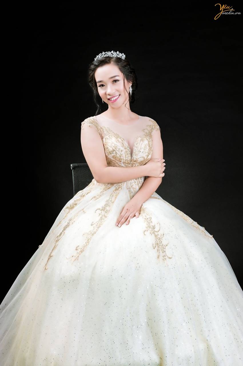 chụp ảnh cưới tại studio