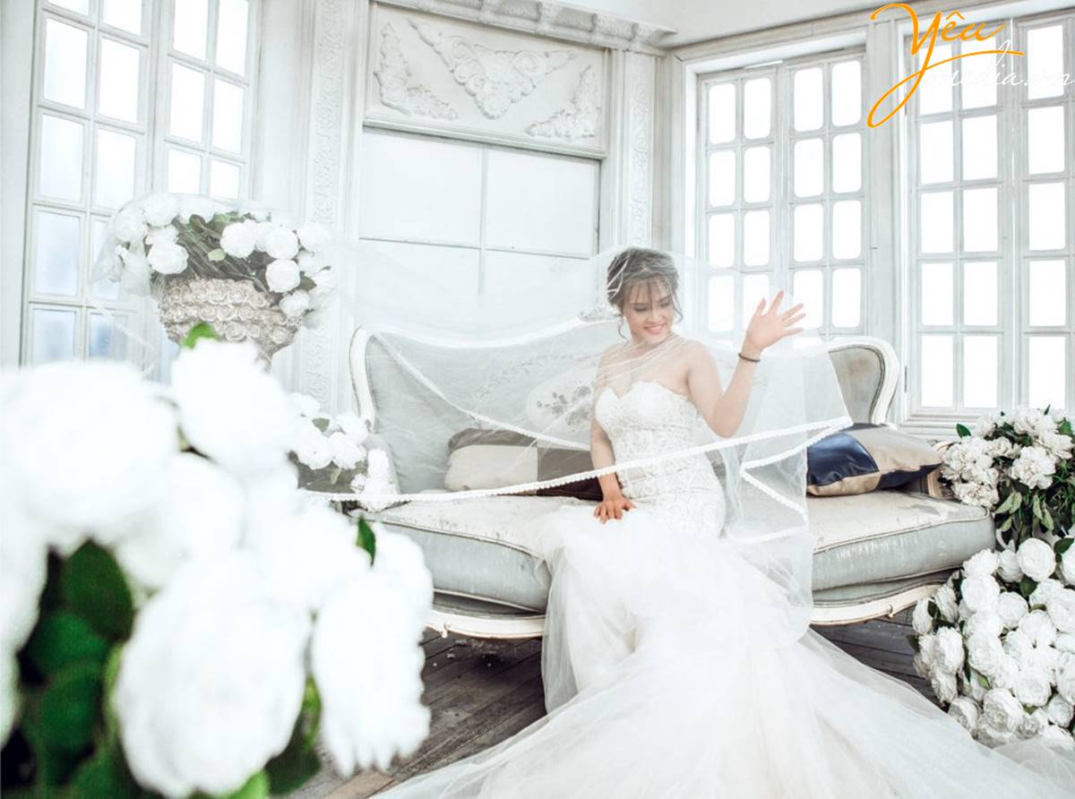 chụp ảnh cưới tại Thảo nguyên hoa Long Biên