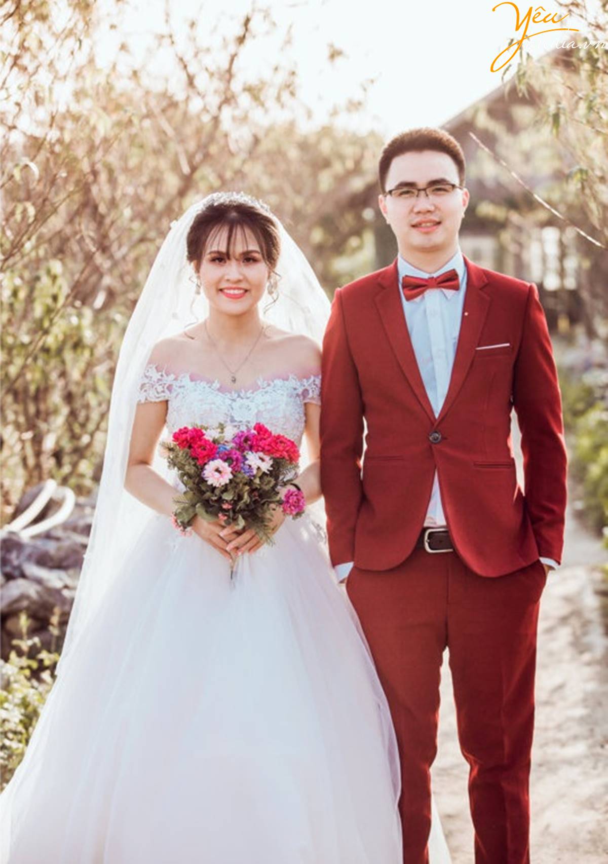 chụp ảnh cưới tại Thảo nguyên hoa Long Biên