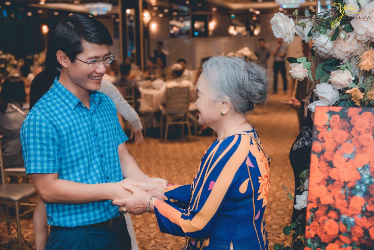 Chụp ảnh phóng sự cưới tại trung tâm Trống Đồng Palace - Mê Linh Plaza Hà Đông