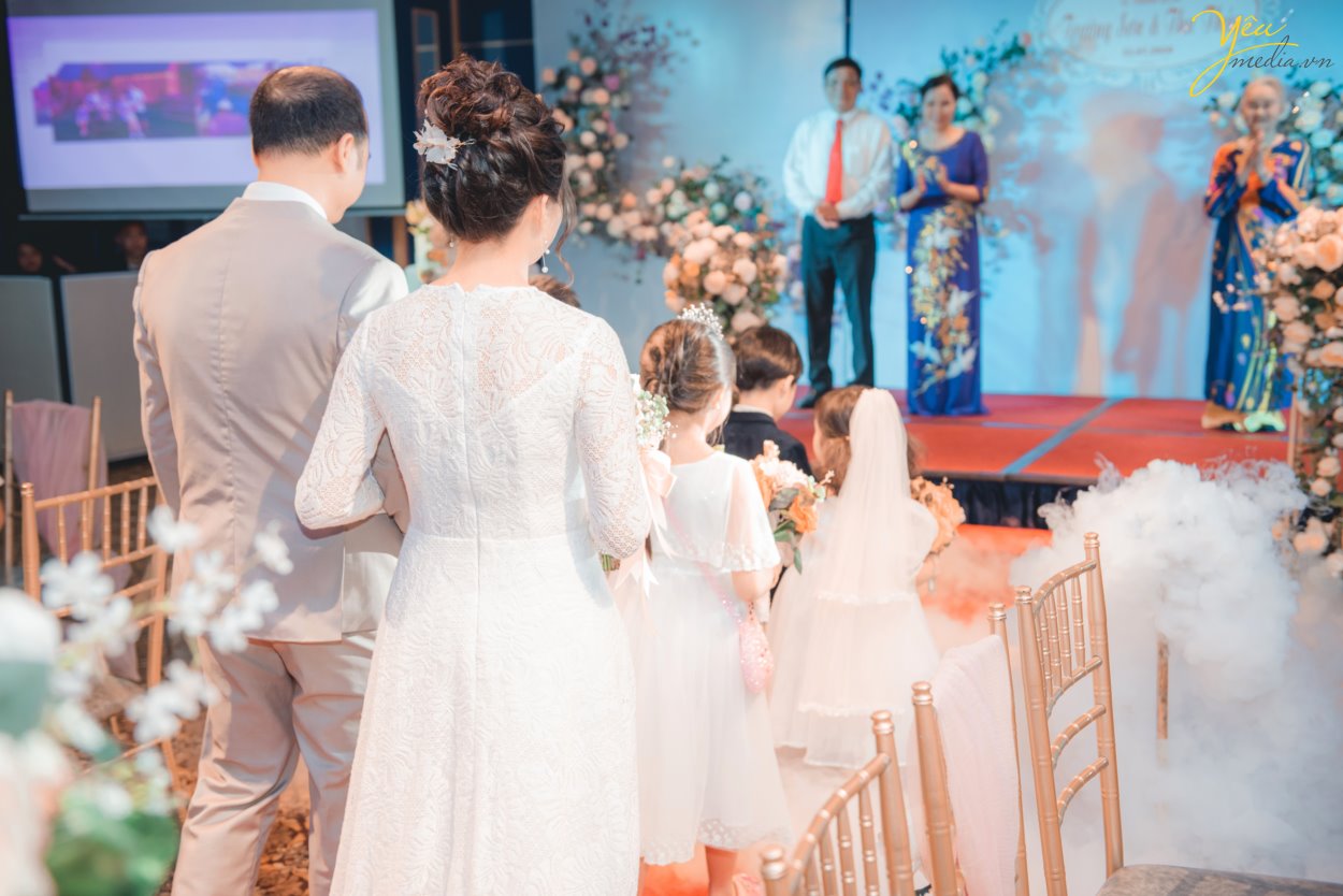 Chụp ảnh phóng sự cưới tại trung tâm Trống Đồng Palace - Mê Linh Plaza Hà Đông