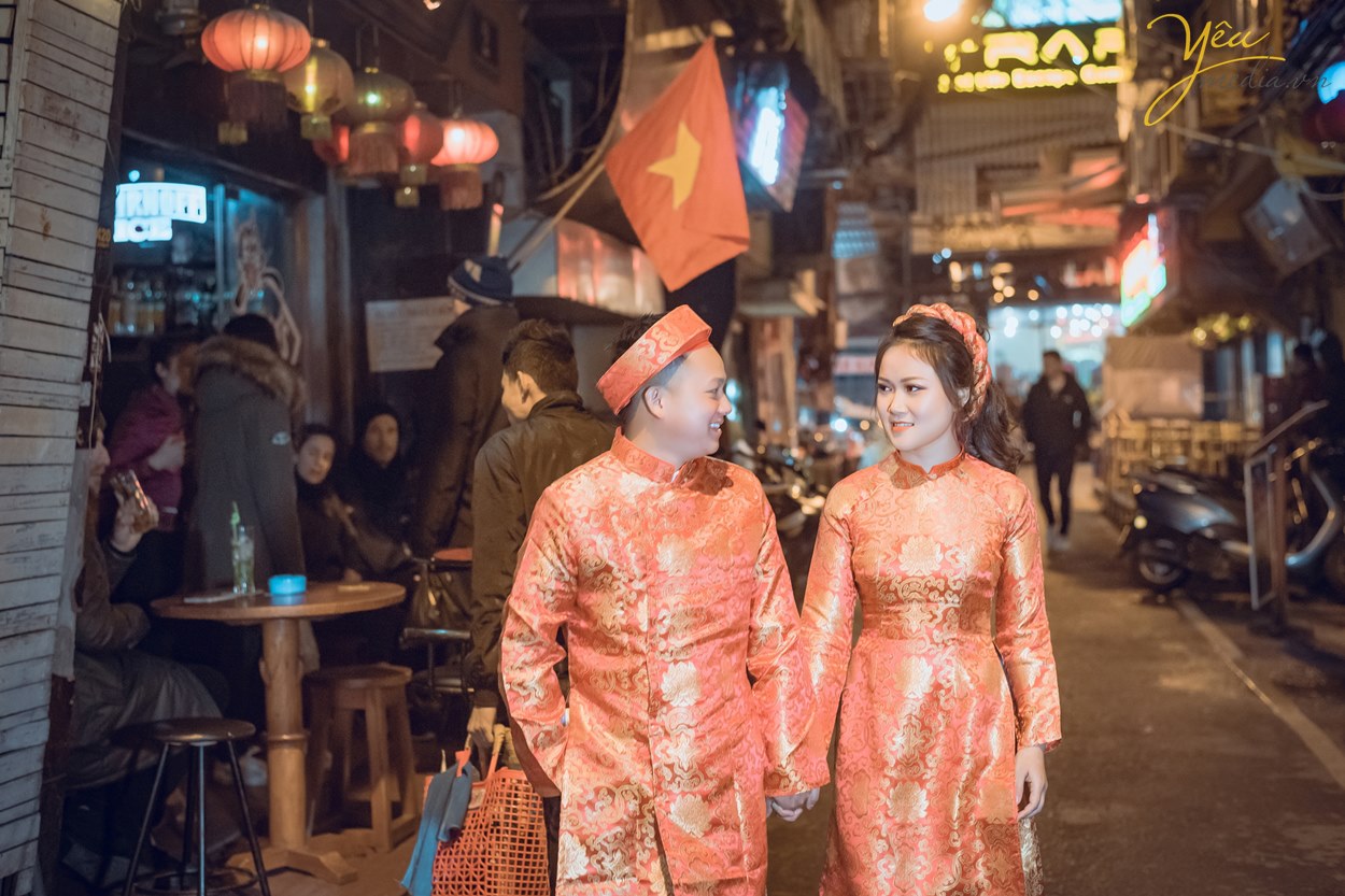 ảnh cưới chụp ở hà nội trong các bar mã mây tạ hiền