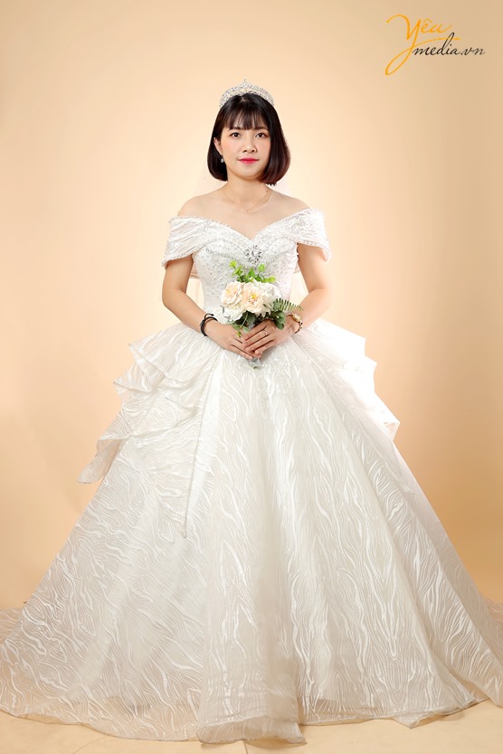 Ngắm nhìn bộ ảnh cưới chụp tại studio của đôi bạn trẻ
