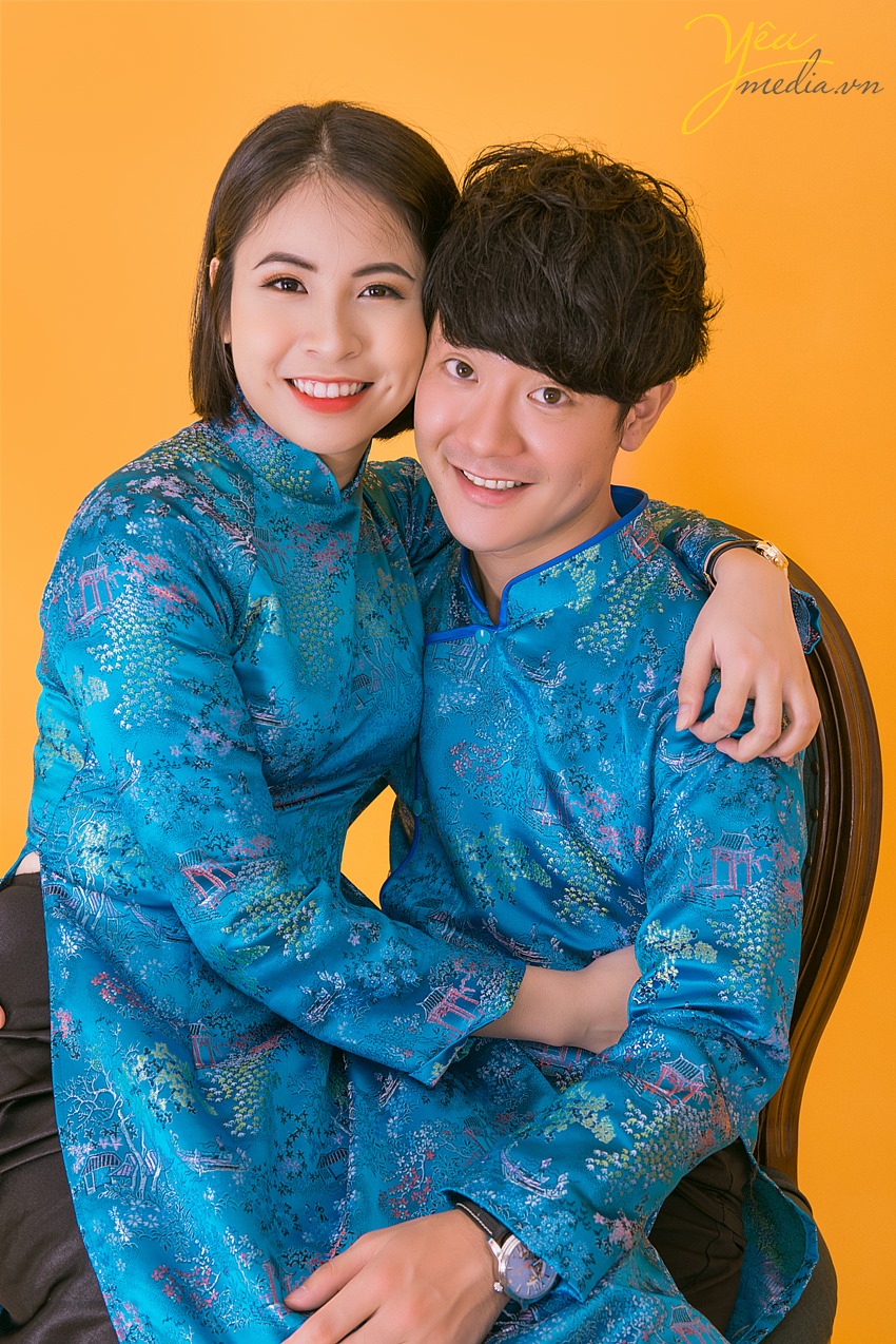 cô dâu chú rể người nhật bản chụp ảnh cưới áo dài