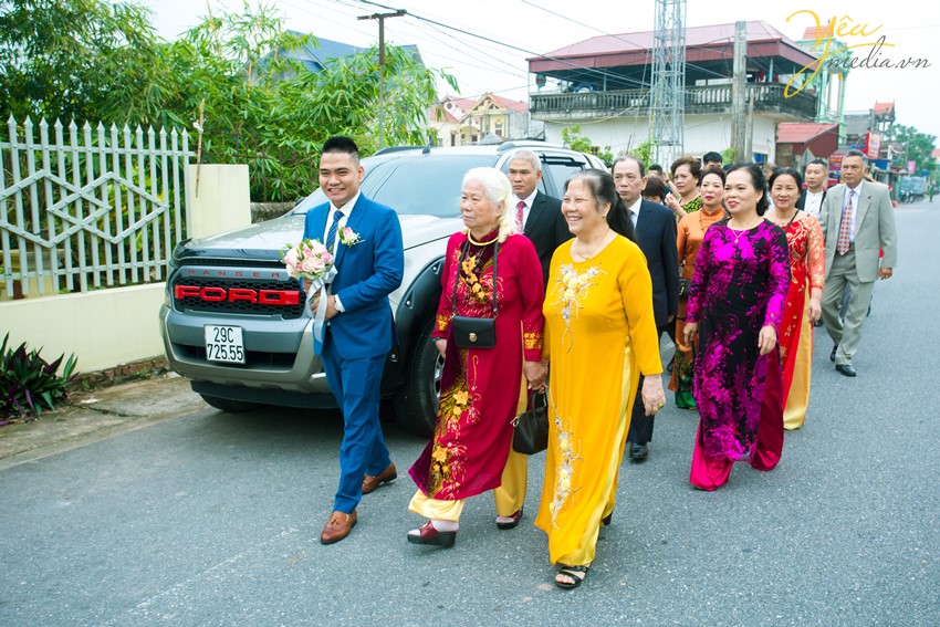 đoàn rước dâu nhà trai đến nhà gái