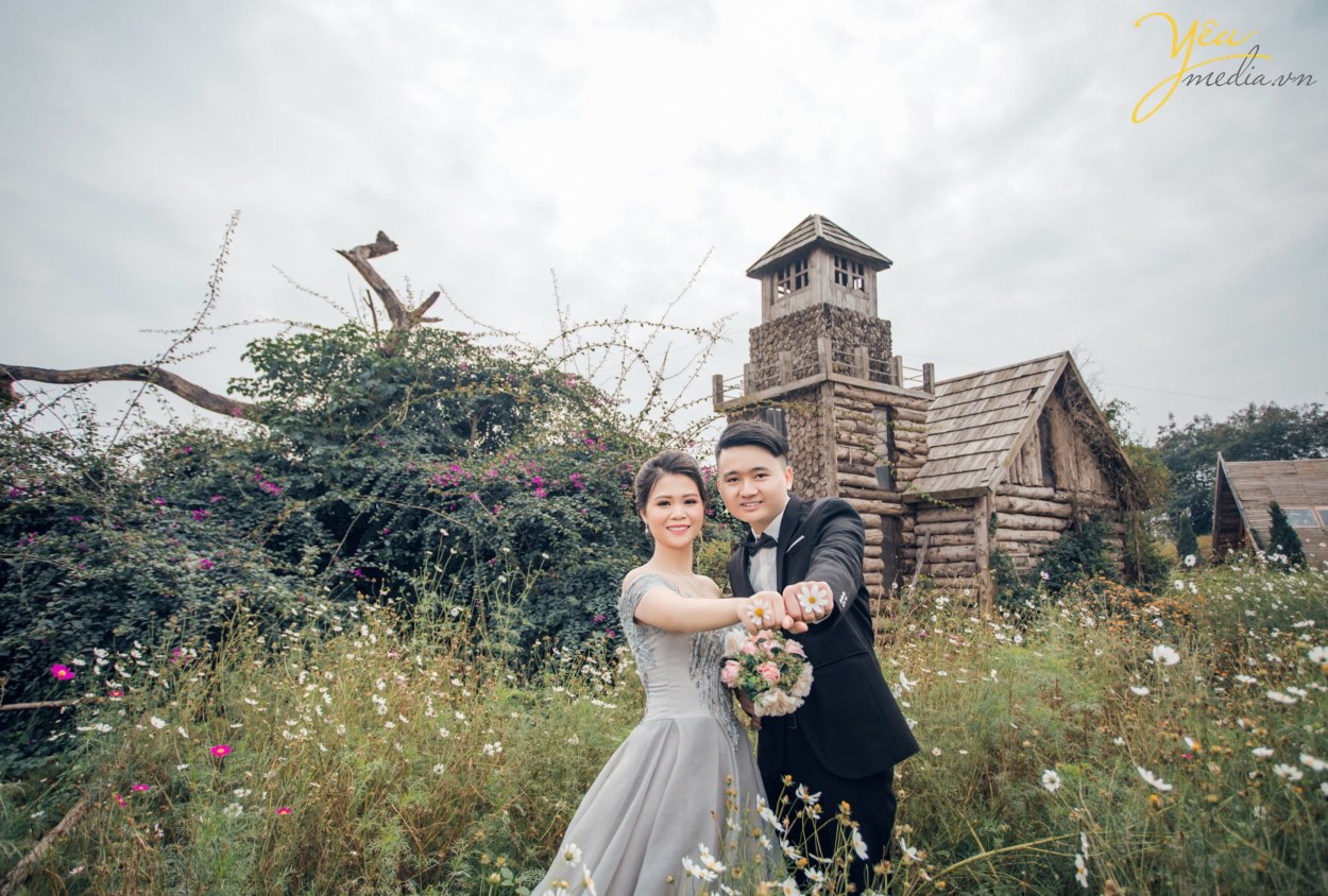 Chụp ảnh áo dài hoa đào tết phương linh, bãi đá rẻ đẹp ...