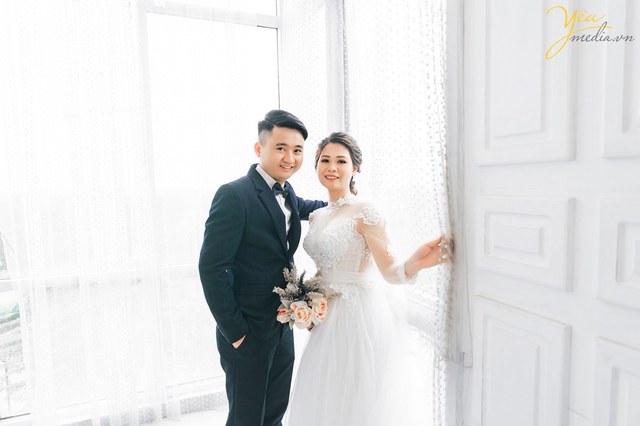 Chụp hình cưới phim trường chủ đề tết nguyên đán