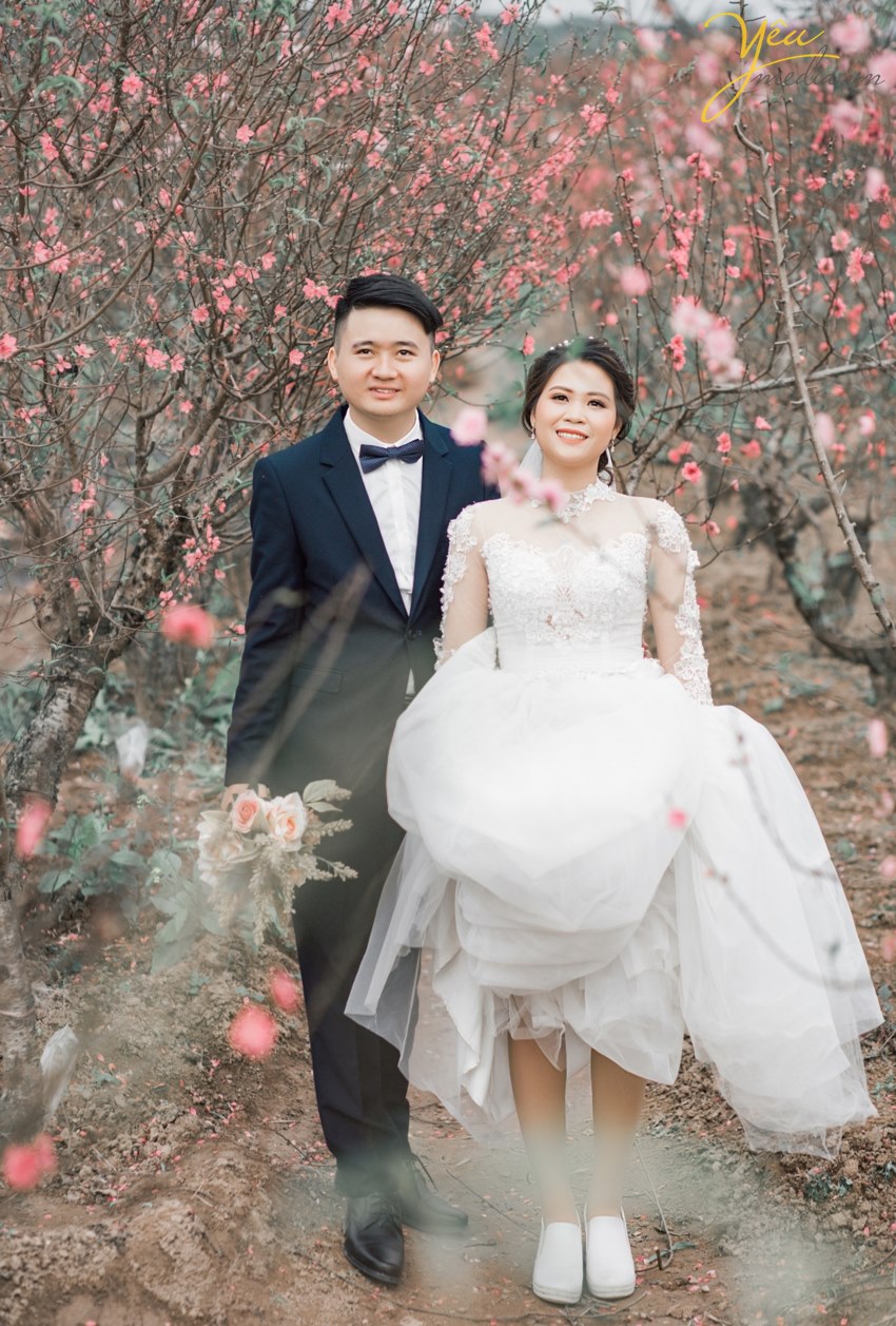 Càng gần đến Tết Nguyên đán, nhiều người lại càng háo hức “săn ... Trang chủ · Địa điểm chụp ảnh cưới; 4 điểm chụp ảnh Tết Nguyên đán “hot” nhất ở ..... Khi tìm kiếm nơi chụp ảnh áo dài Tết ở Hà Nội, vườn hoa Nhật Tân ...