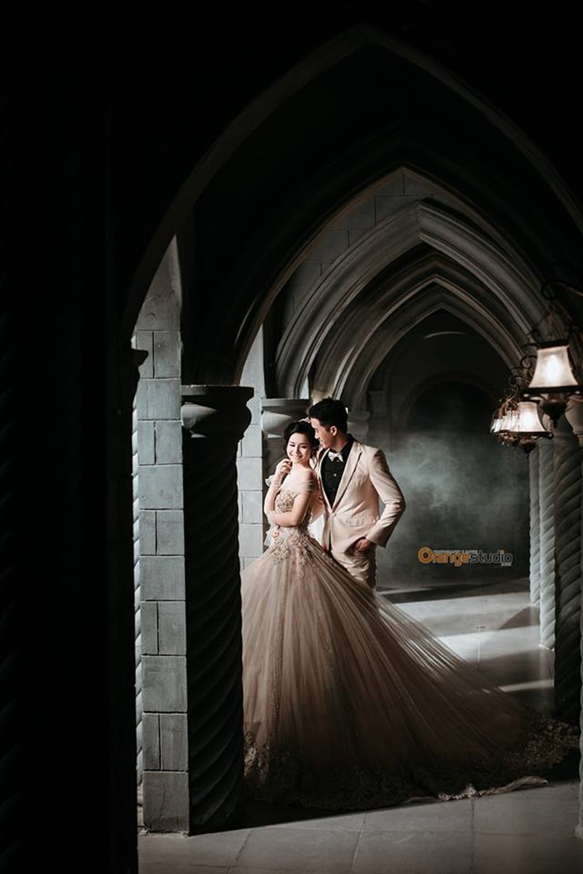 chụp ảnh cưới đẹp ở phim trường orange studio