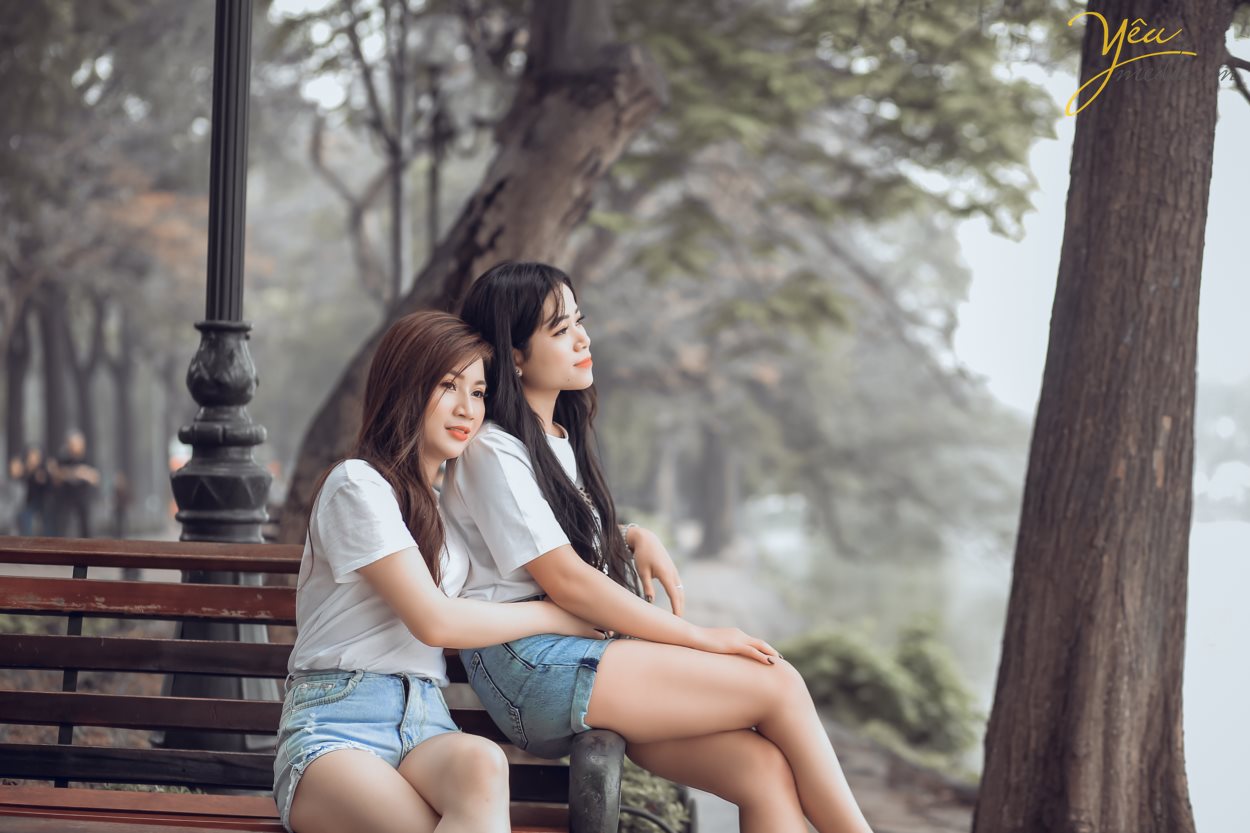 - Đã là bạn thân thì sao có thể thiếu được những bức hình lưu giữ những kỉ niệm vui vẻ cùng nhau. 101 kiểu chụp ảnh couple cực đẹp cùng bạn thân Ảnh đẹp chụp bởi studio yêu media hà nội