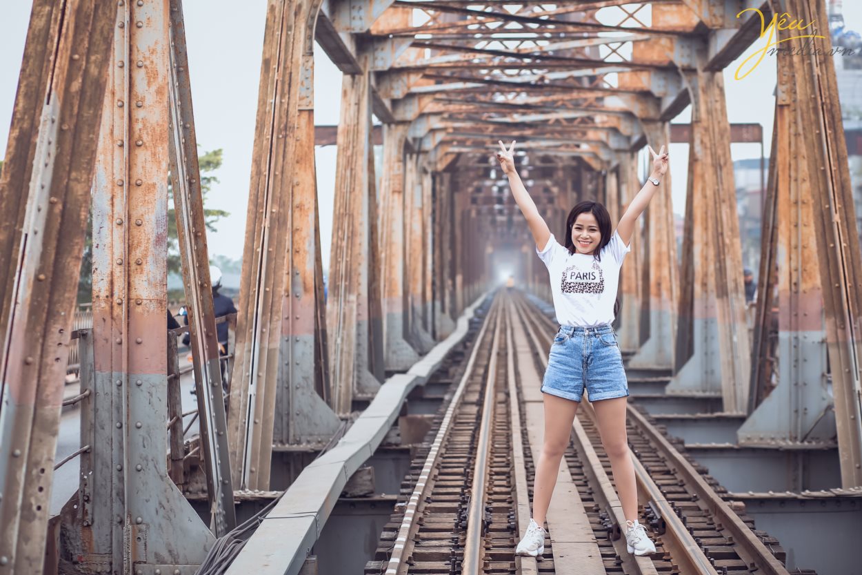 - Đã là bạn thân thì sao có thể thiếu được những bức hình lưu giữ những kỉ niệm vui vẻ cùng nhau. 101 kiểu chụp ảnh couple cực đẹp cùng bạn thân Ảnh đẹp chụp bởi studio yêu media hà nội