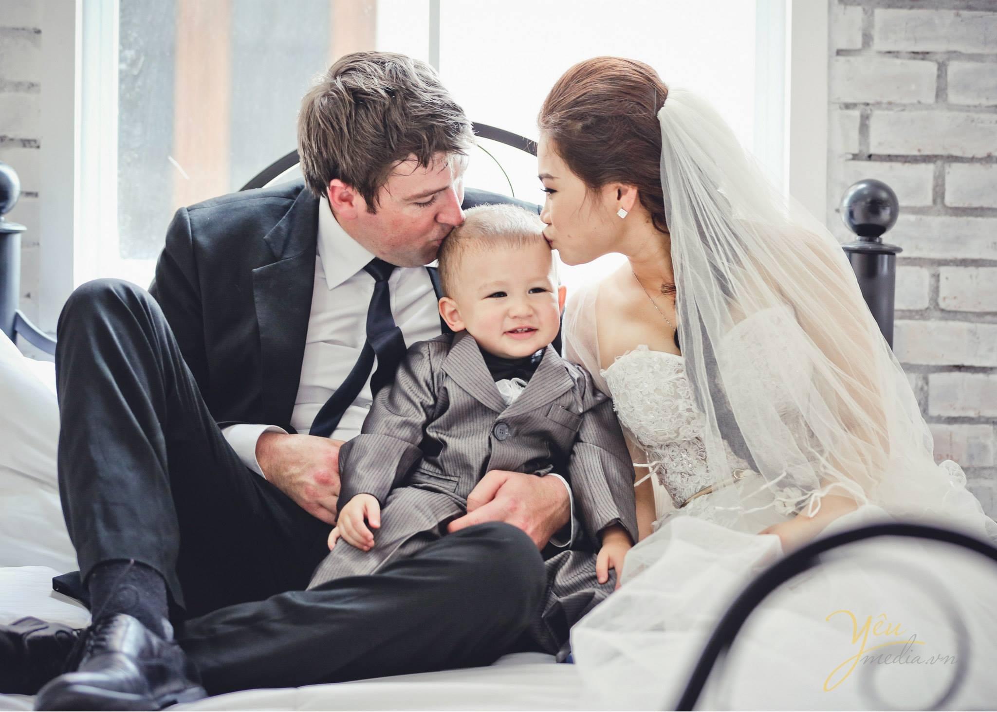 Chụp ảnh kỷ niệm gia đình, ảnh party sinh nhật, đầy tháng con