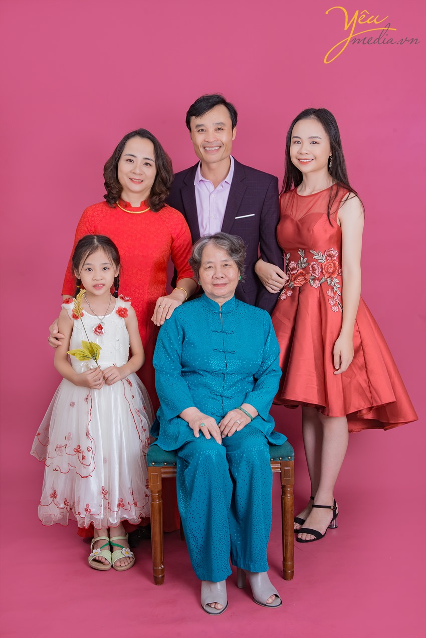 cả gia đình cùng chụp ảnh trong studio ở đâu