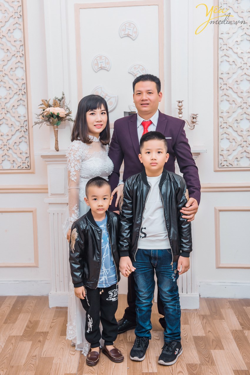 tại sao nên chọn yêu media làm đơn vị chụp ảnh studio gia đình uy tín