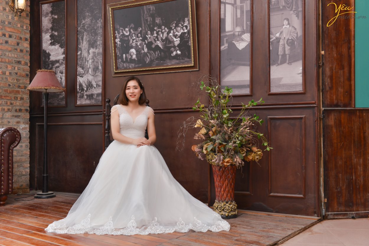 May mắn là Yêu Media Studio đã có nhiều kinh nghiệm trong lĩnh vực chụp ảnh gia đình, nên chỉ chưa đầy 2 tiếng đồng hồ là bộ ảnh được hoàn tất, vô cùng mỹ mãn. Bộ ảnh được thực hiện tại studio - phim trường trong nhà Rosa tại Phố Lê Trọng Tấn, Hà Nội.