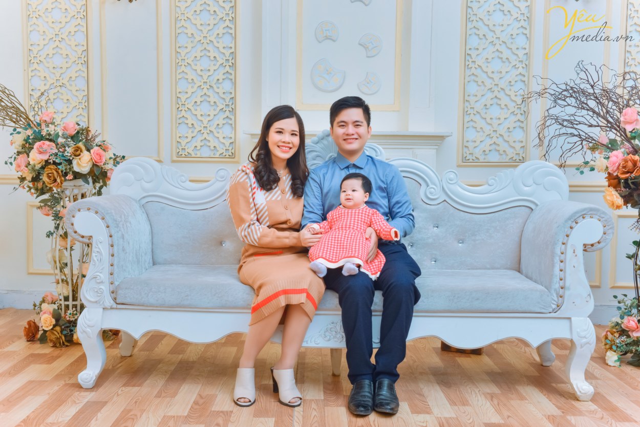 Studio Chụp ảnh gia đình đẹp Hà Nội 2018 - 2019 - Hãy biết trân trọng những giá trị gia đình và cùng chia sẻ khoảnh khắc hạnh phúc bên những người thân ...