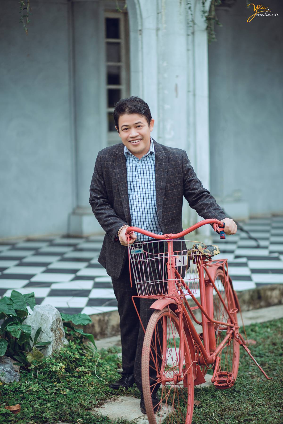 chụp ảnh gia đình tại Smiley Ville