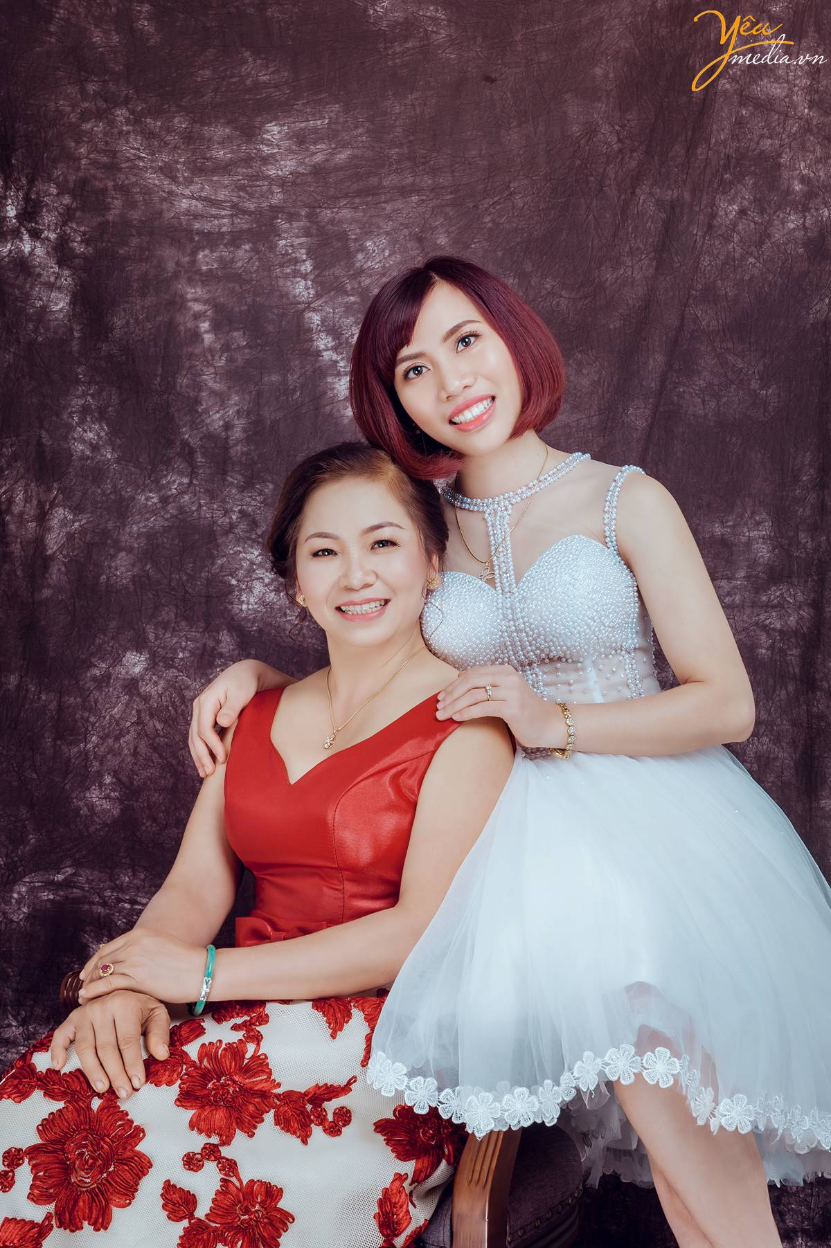 Chụp ảnh gia đình tại studio