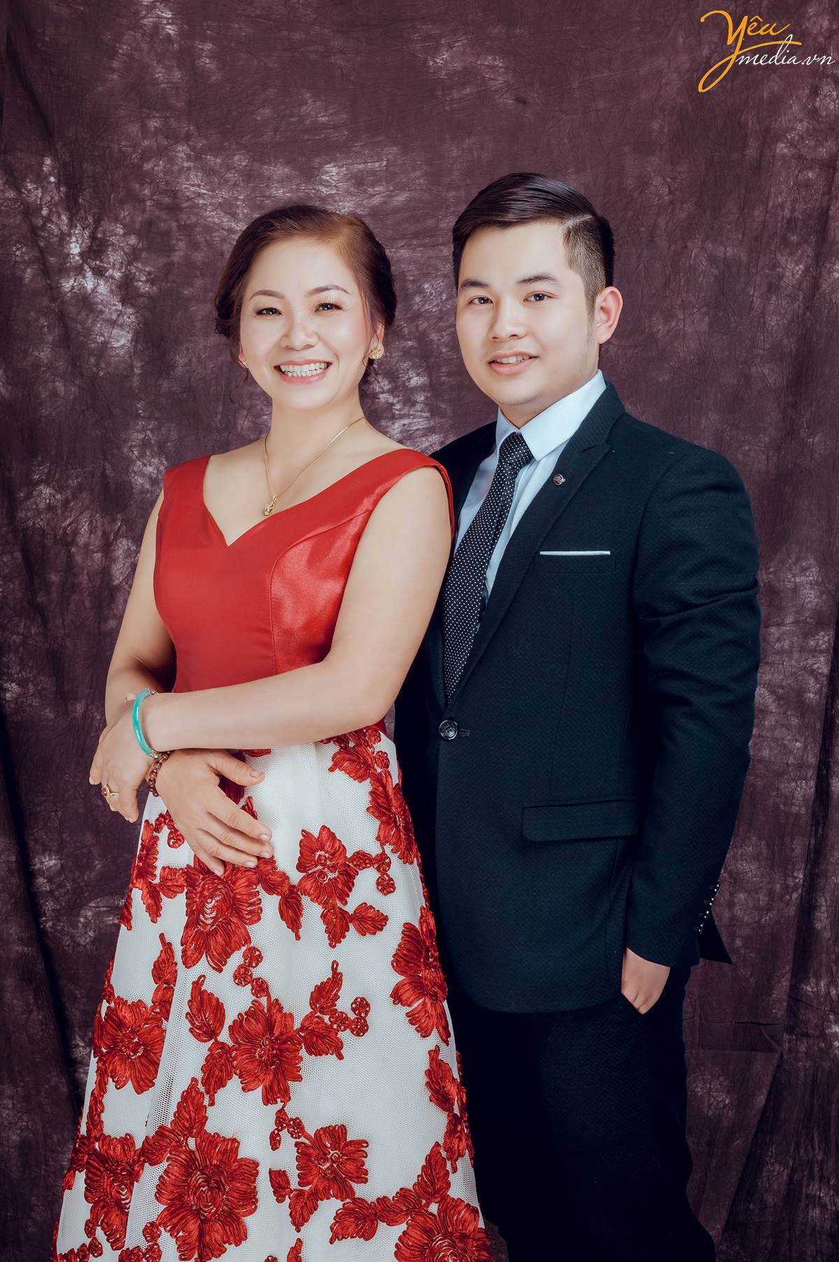 Chụp ảnh gia đình tại studio