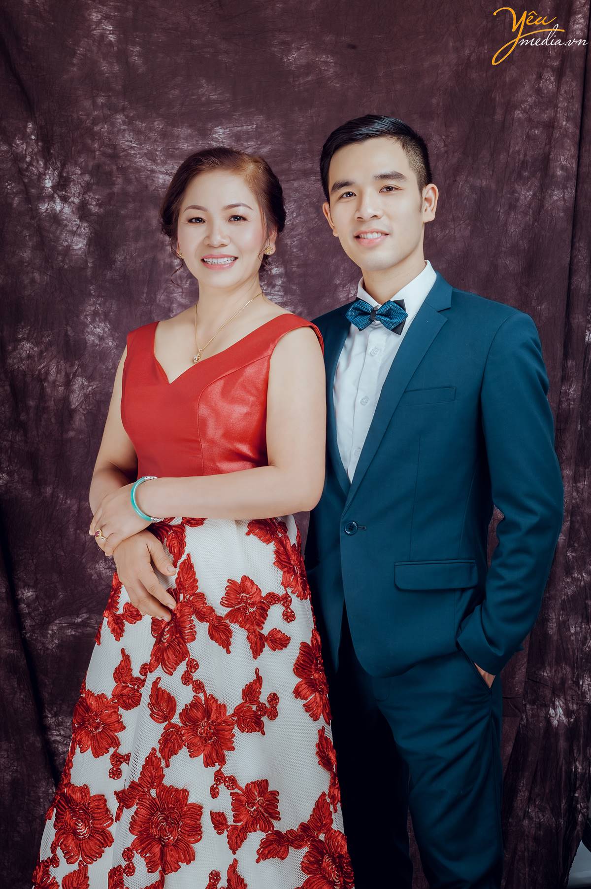 Chụp ảnh gia đình tại studio