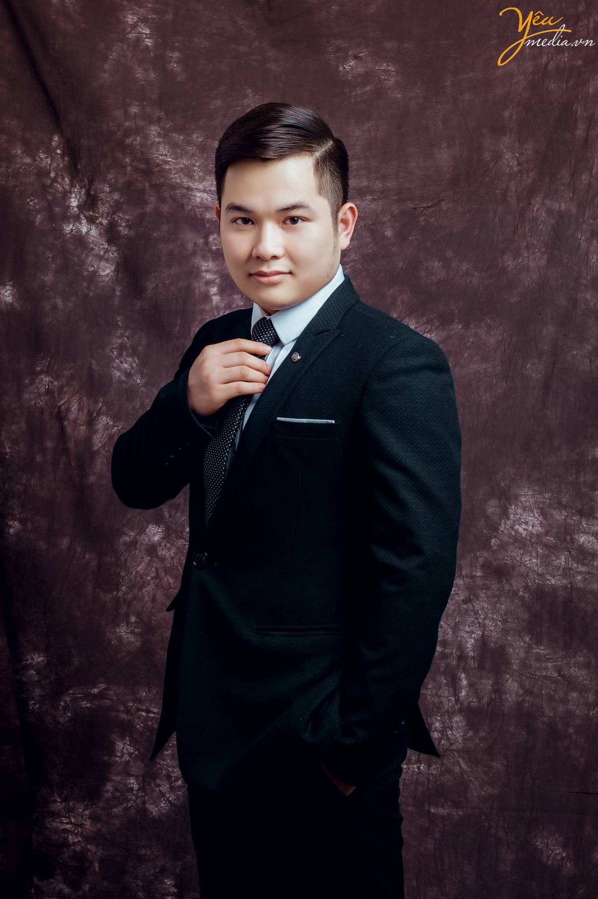 Chụp ảnh gia đình tại studio