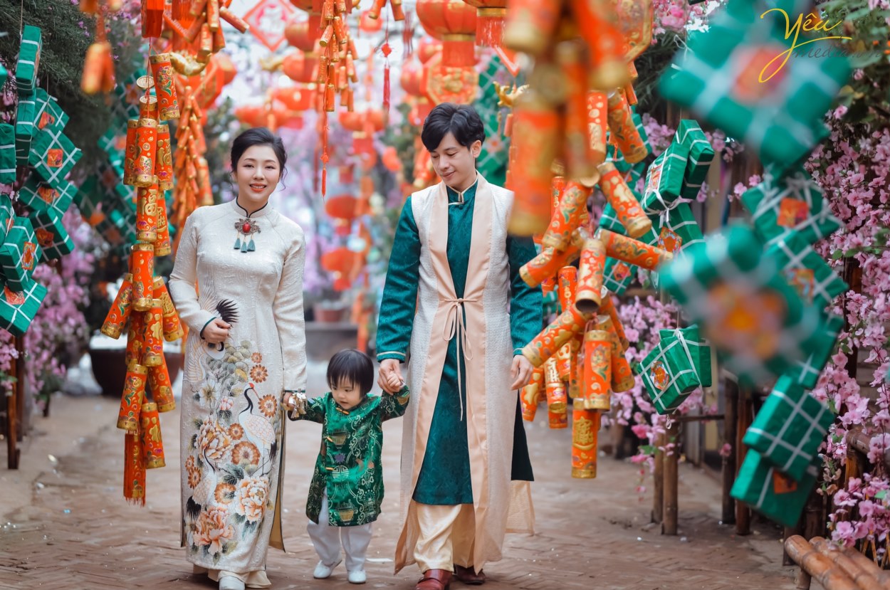 Nhiều K/Mại. Studio Chuyên Nghiệp. Lưu giữ khoảnh khắc Đẹp. Sáng Tạo Ko Giới Hạn.