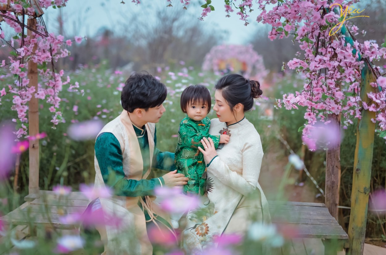 Studio chụp hình gia đình đẹp, abum gia đình, giá cực kì ưu đãi DÀNH RIÊNG cho khách online, chụp hình gia đình giúp bạn lưu lại những khoảnh khắc đáng ...