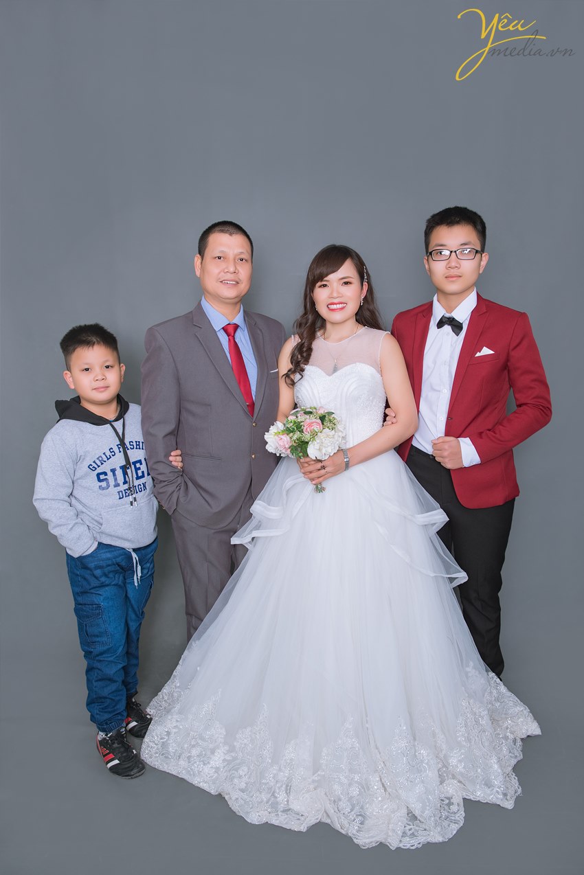 chọn studio ở đâu chụp ảnh kỉ niệm gia đình đẹp