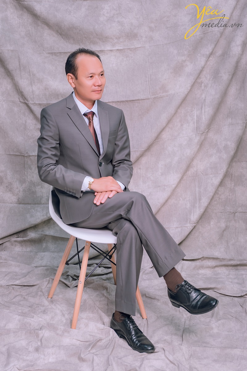 ngày cưới bố mẹ có nên chụp ảnh studio cả gia đình