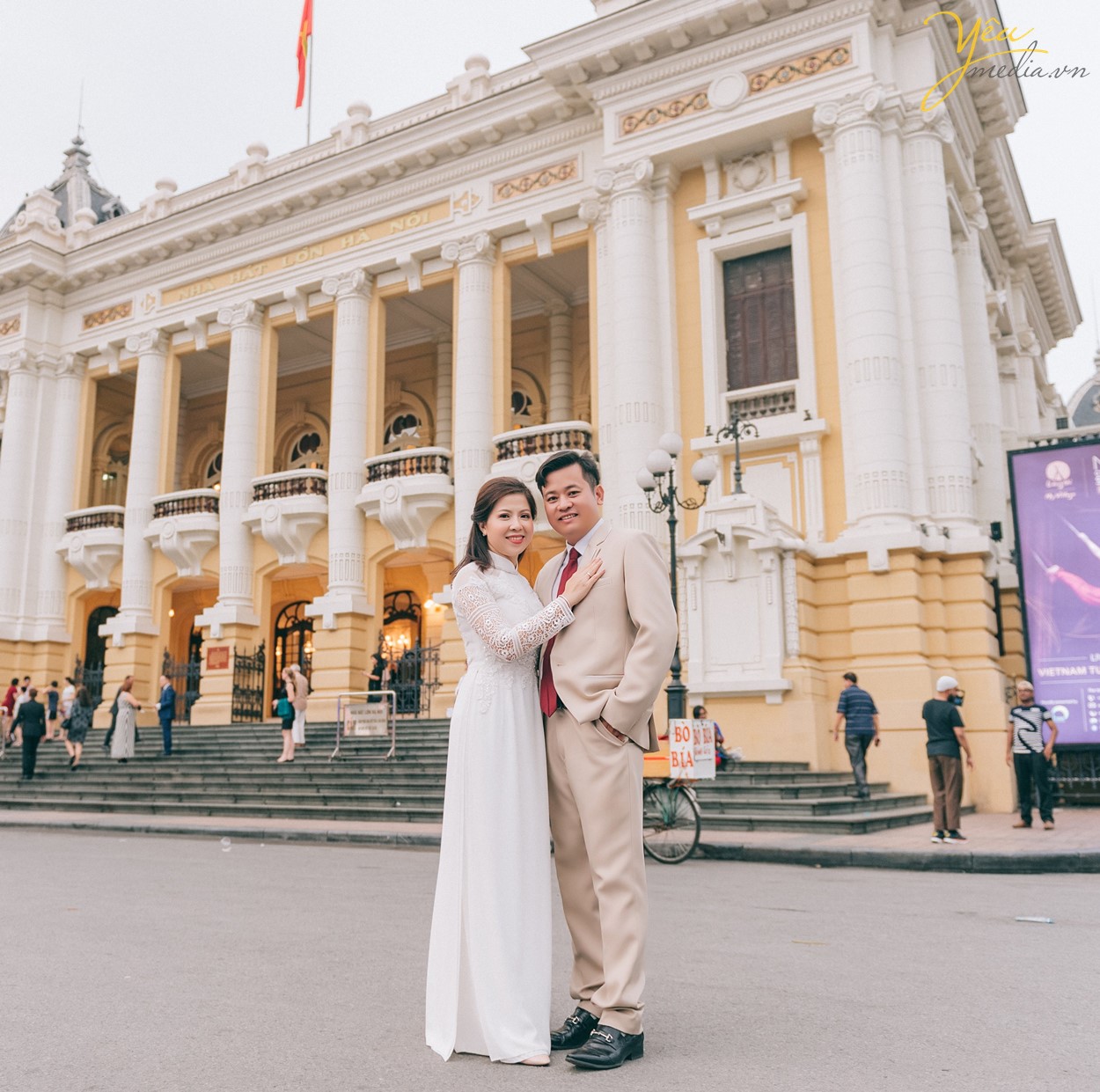 chụp ảnh cặp đôi ở nhà hát lớn hà nội