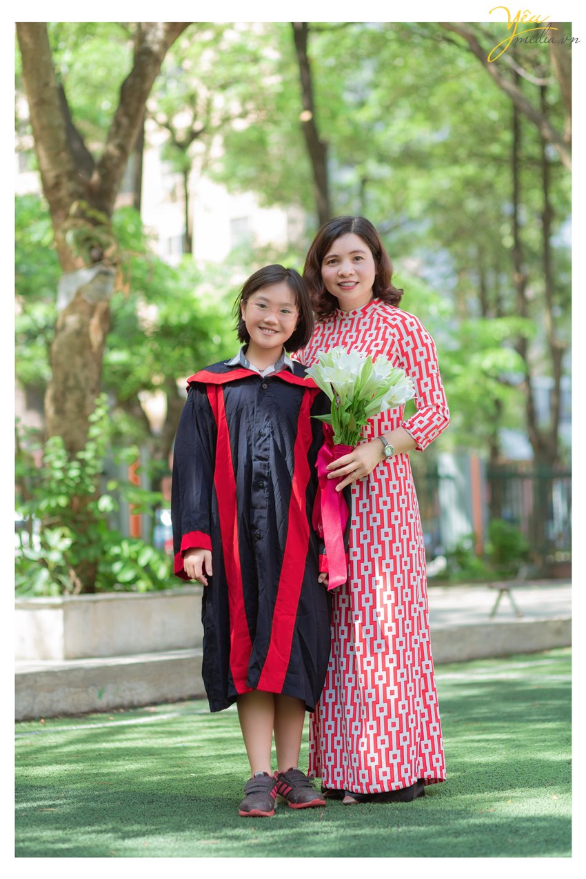Chụp ảnh kỷ yếu là hoạt động hằng năm của các bạn học sinh cuối cấp, nhằm lưu giữ lại những khoảnh khắc, kỷ niệm đẹp của một thời học sinh. Yêu Media studio tạo nên những bức ảnh kỷ yếu đẹp độc lạ nhất dành cho các bạn học sinh hiện nay tại Hà Nội.