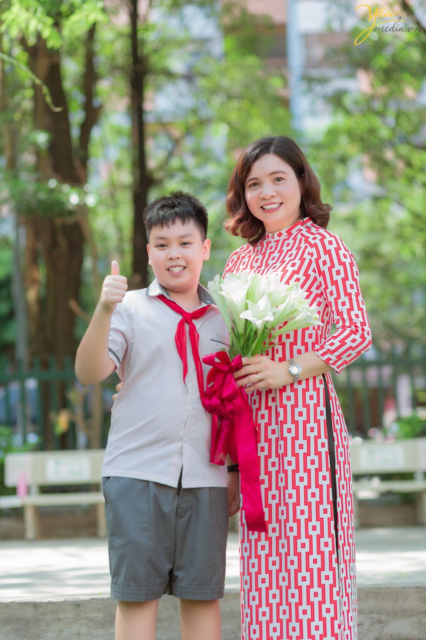 Chụp ảnh kỷ yếu là hoạt động hằng năm của các bạn học sinh cuối cấp, nhằm lưu giữ lại những khoảnh khắc, kỷ niệm đẹp của một thời học sinh. Yêu Media studio tạo nên những bức ảnh kỷ yếu đẹp độc lạ nhất dành cho các bạn học sinh hiện nay tại Hà Nội.