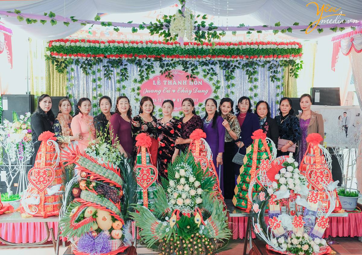 chụp ảnh phóng sự ăn hỏi