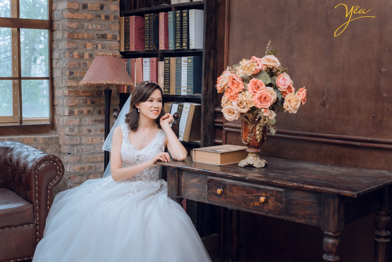 ảnh cưới chụp phong cách tự nhiên nhất hà nội theo phong cách hàn quốc trong studio ở đâu giá rẻ