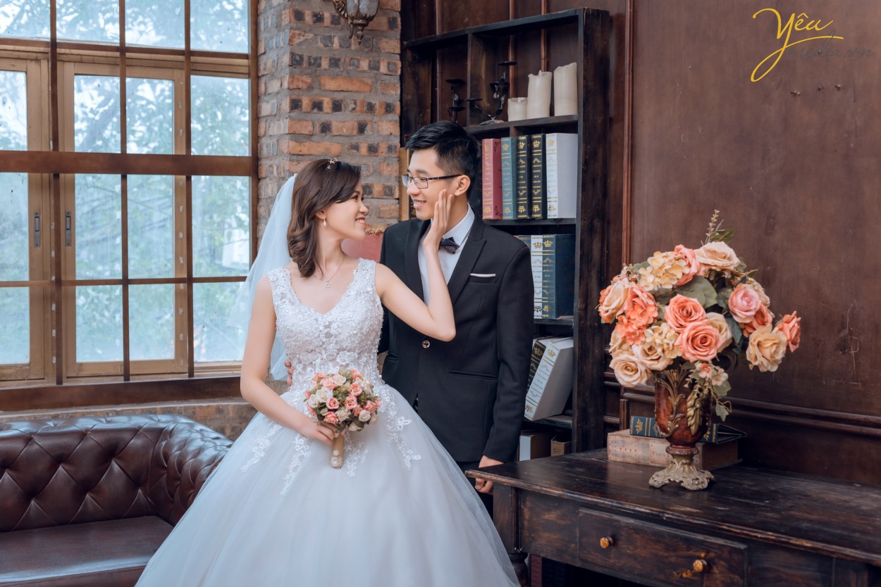 ảnh cưới chụp phong cách tự nhiên nhất hà nội theo phong cách hàn quốc trong studio ở đâu giá rẻ