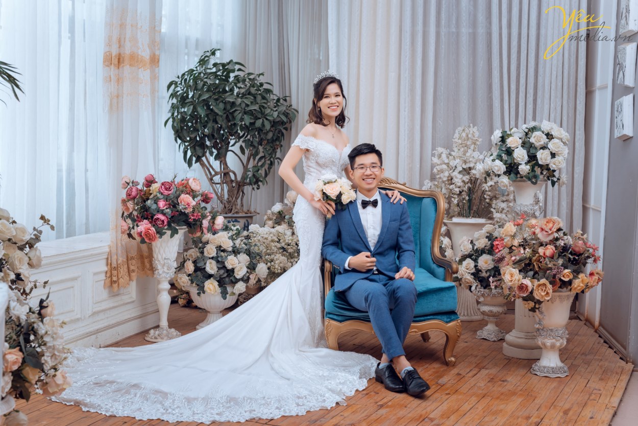 ảnh cưới chụp phong cách tự nhiên nhất hà nội theo phong cách hàn quốc trong studio ở đâu giá rẻ