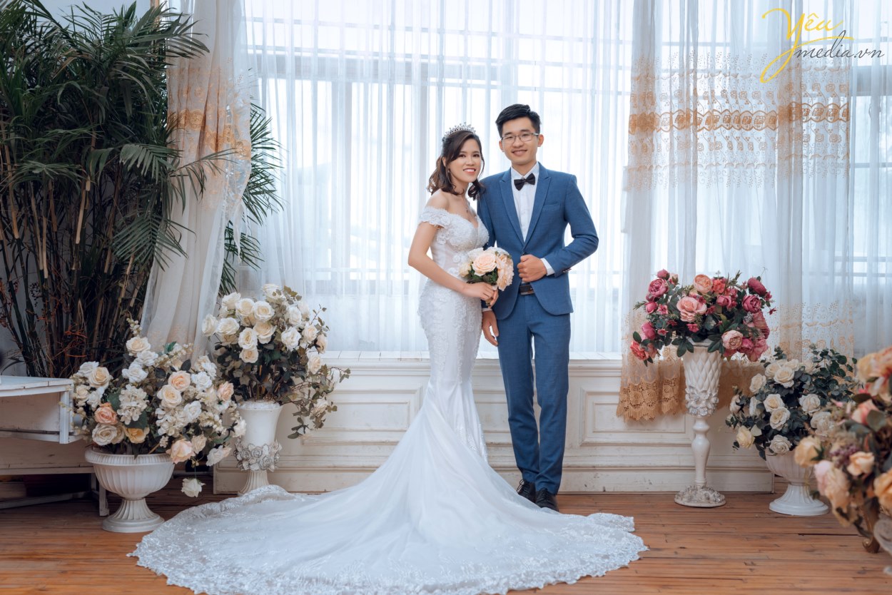 ảnh cưới chụp phong cách tự nhiên nhất hà nội theo phong cách hàn quốc trong studio ở đâu giá rẻ