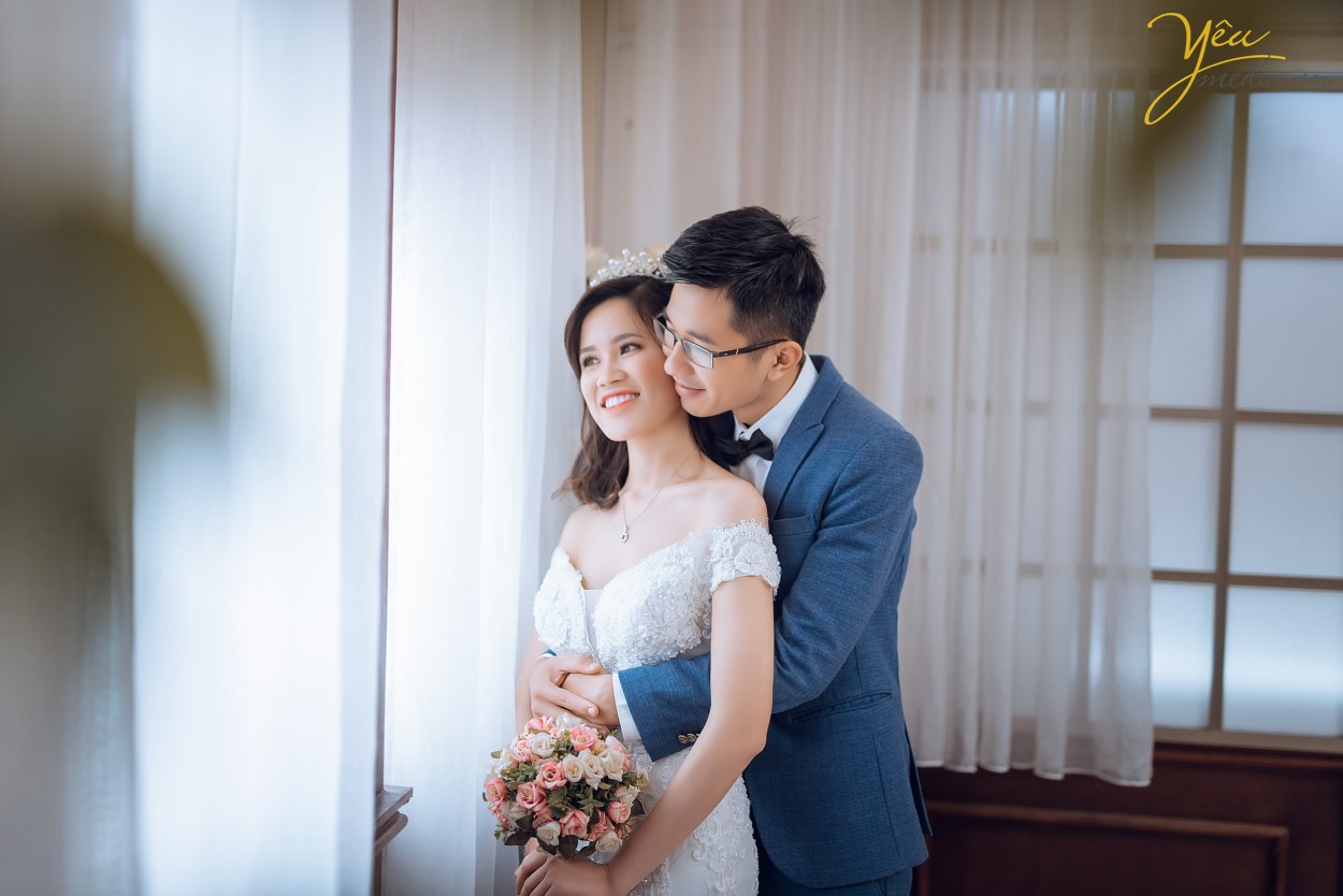 ảnh cưới chụp phong cách tự nhiên nhất hà nội theo phong cách hàn quốc trong studio ở đâu giá rẻ